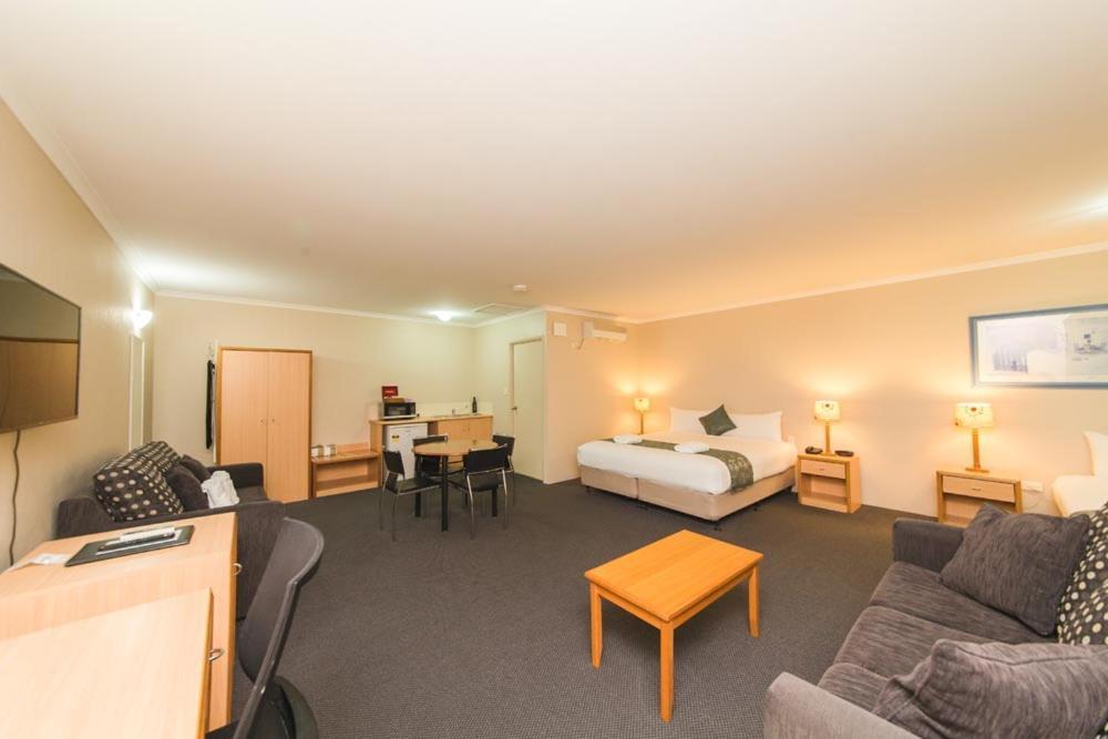 Harbour Sails Motor Inn Gladstone Buitenkant foto