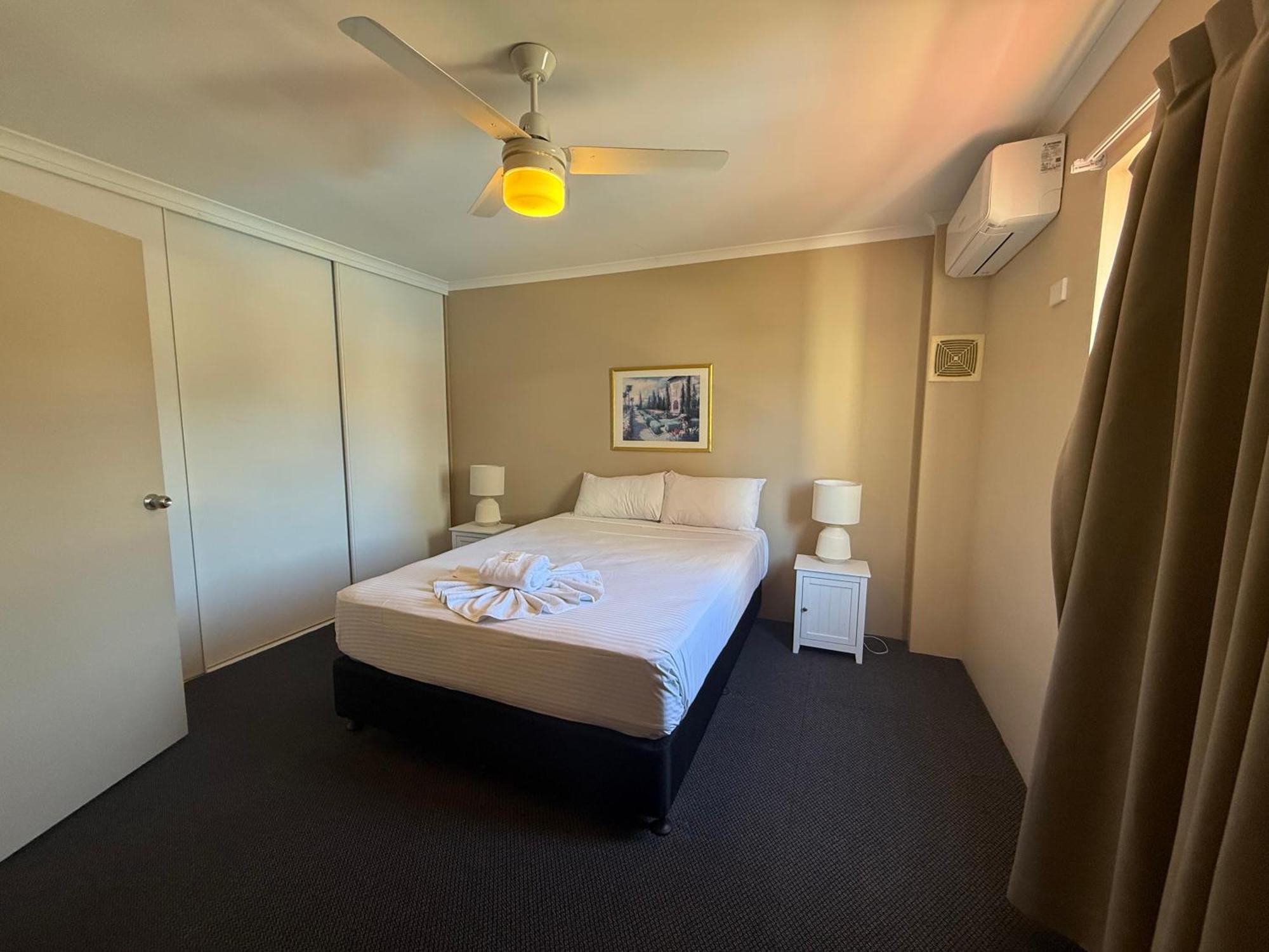Harbour Sails Motor Inn Gladstone Buitenkant foto