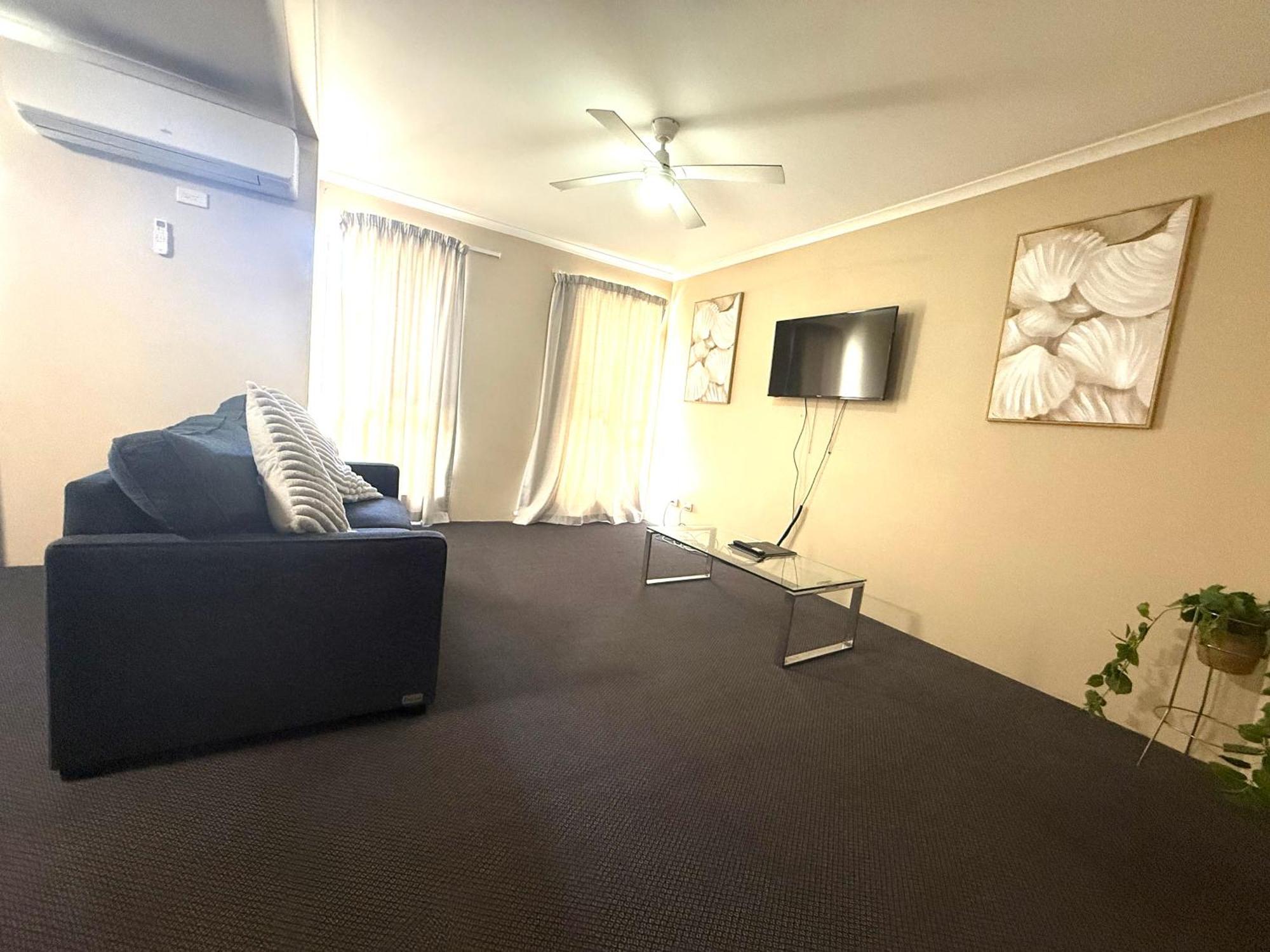 Harbour Sails Motor Inn Gladstone Buitenkant foto
